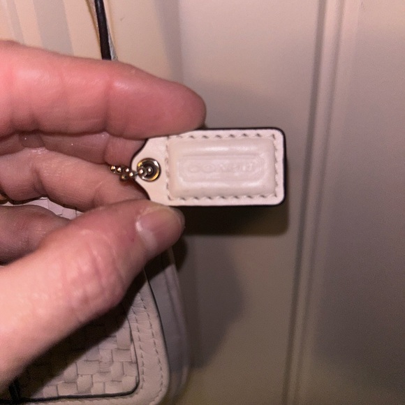 šBeautiful Coach Kristin crossbody - Picture 2 of 5